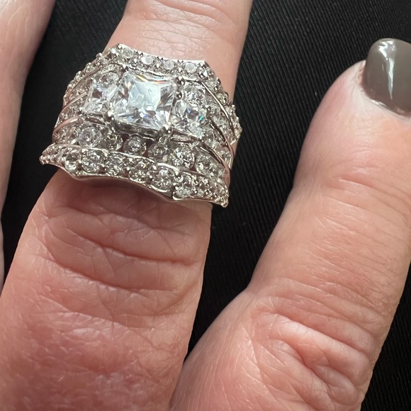 JTV - Bella Luce White Cubic Zirconia Rhodium Over Sterling Silver Ring - Picture 4 of 13